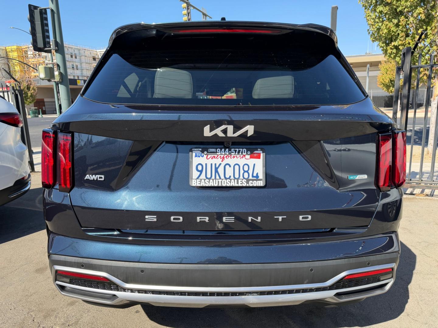 2022 Kia Sorento Plug In Hybrid SX Prestige (KNDRMDLH6N5) with an 1.6L L4 DOHC 16V HYBRID engine, 6A transmission, located at 744 E Miner Ave, Stockton, CA, 95202, (209) 944-5770, 37.956863, -121.282082- Photo#6