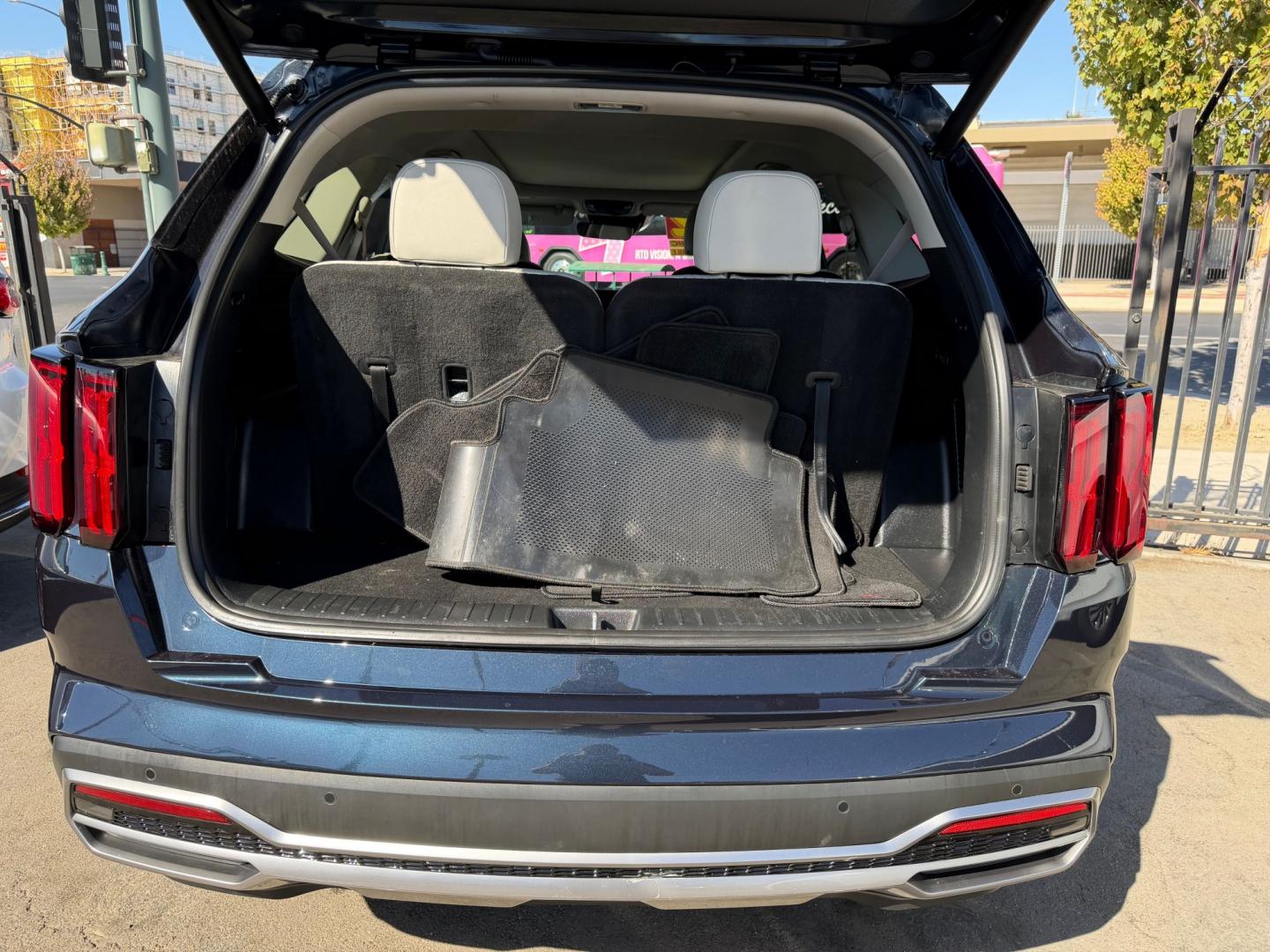 2022 Kia Sorento Plug In Hybrid SX Prestige (KNDRMDLH6N5) with an 1.6L L4 DOHC 16V HYBRID engine, 6A transmission, located at 744 E Miner Ave, Stockton, CA, 95202, (209) 944-5770, 37.956863, -121.282082- Photo#12