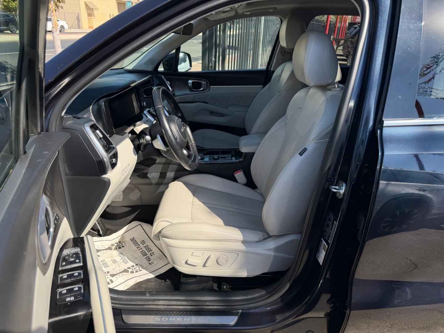 2022 Kia Sorento Plug In Hybrid SX Prestige (KNDRMDLH6N5) with an 1.6L L4 DOHC 16V HYBRID engine, 6A transmission, located at 744 E Miner Ave, Stockton, CA, 95202, (209) 944-5770, 37.956863, -121.282082- Photo#9