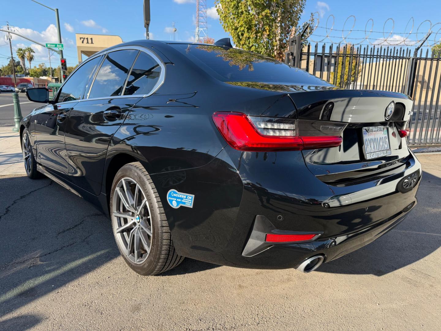 2021 BMW 3-Series 330e (3MW5P7J07M8) with an 2.0L I4 DI Plug-in Gas/Electric Hybrid engine, 8A transmission, located at 744 E Miner Ave, Stockton, CA, 95202, (209) 944-5770, 37.956863, -121.282082- Photo#6