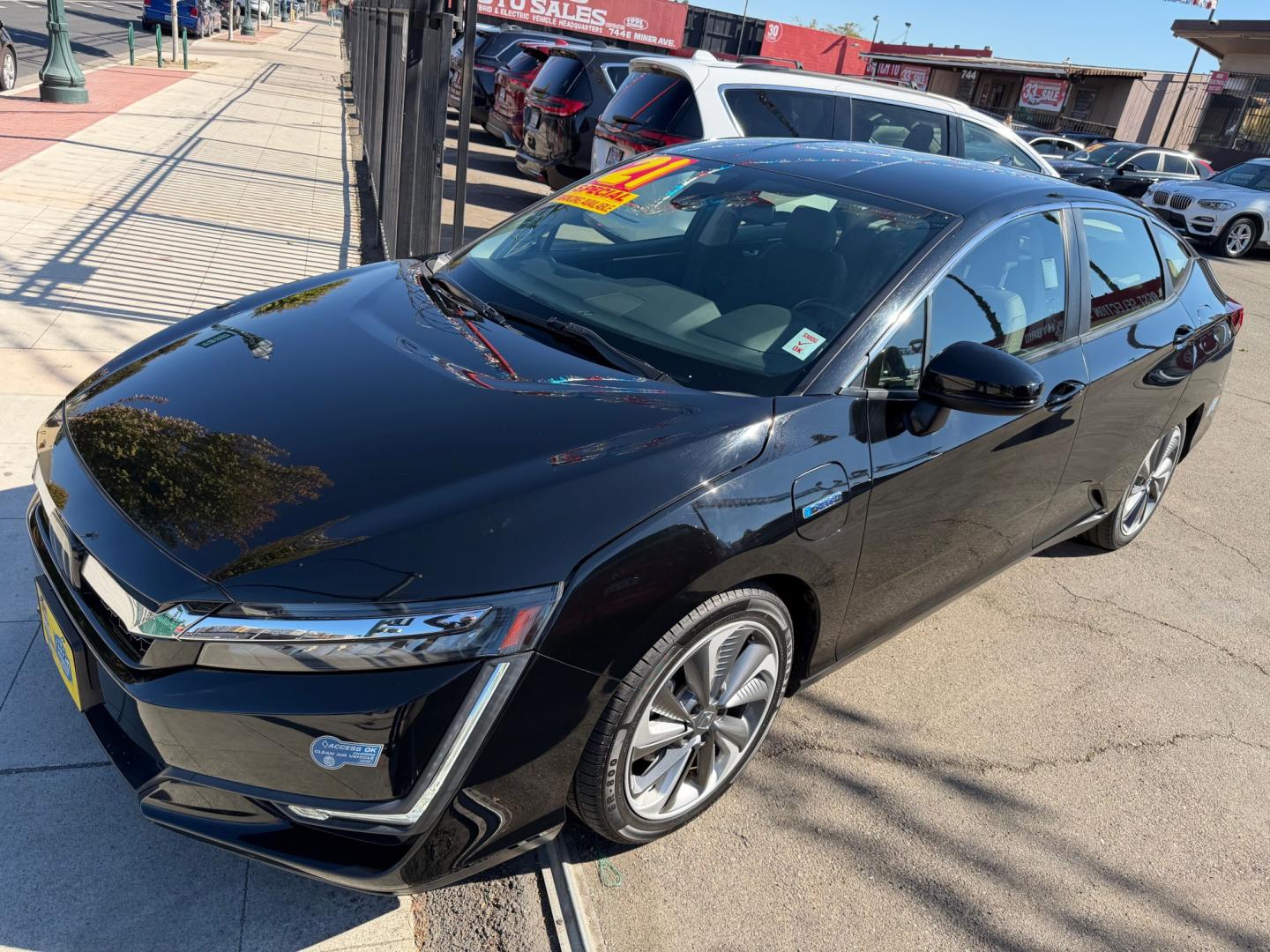 2021 Honda Clarity Touring Plug-In Hybrid (JHMZC5F37MC) with an 1.5L L4 DOHC 16V HYBRID engine, CVT transmission, located at 744 E Miner Ave, Stockton, CA, 95202, (209) 944-5770, 37.956863, -121.282082- Photo#4