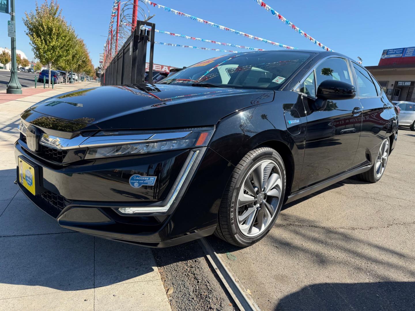 2021 Honda Clarity Touring Plug-In Hybrid (JHMZC5F37MC) with an 1.5L L4 DOHC 16V HYBRID engine, CVT transmission, located at 744 E Miner Ave, Stockton, CA, 95202, (209) 944-5770, 37.956863, -121.282082- Photo#3